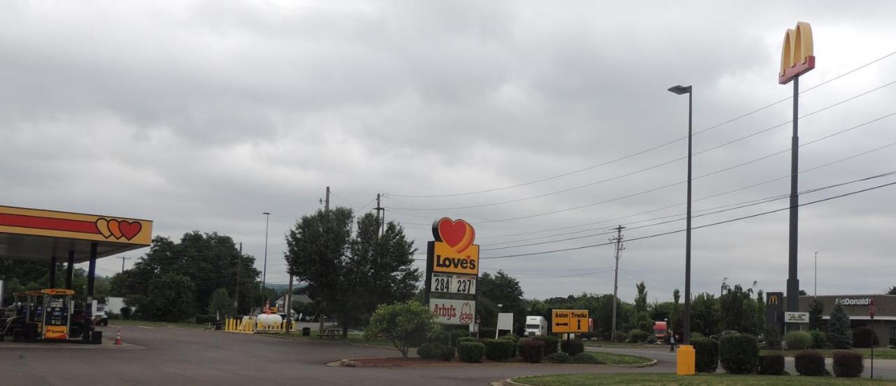 Super 8 By Wyndham Mifflinville Near Bloomsburg Εξωτερικό φωτογραφία