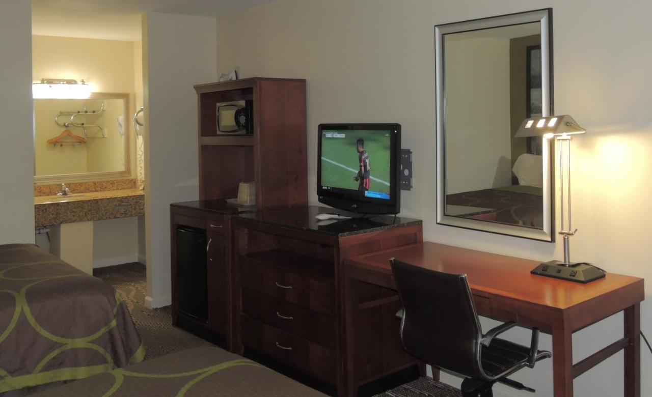 Super 8 By Wyndham Mifflinville Near Bloomsburg Εξωτερικό φωτογραφία