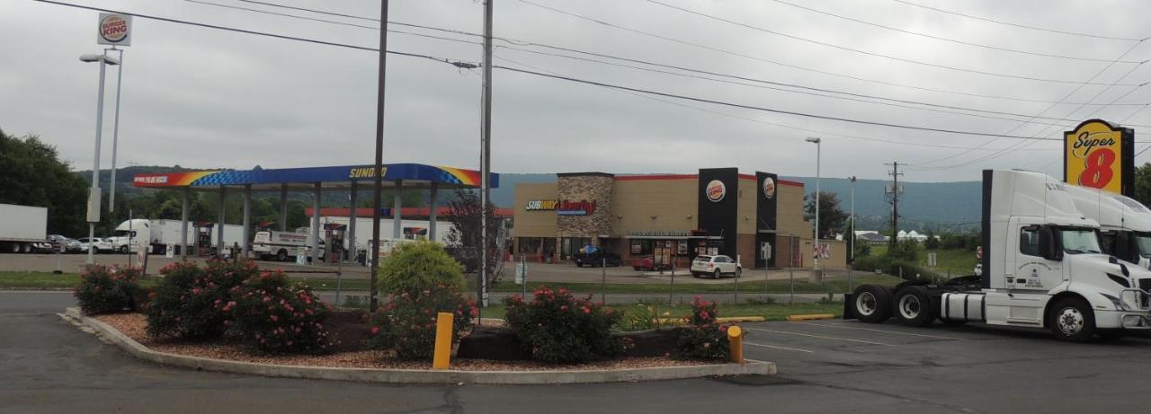 Super 8 By Wyndham Mifflinville Near Bloomsburg Εξωτερικό φωτογραφία