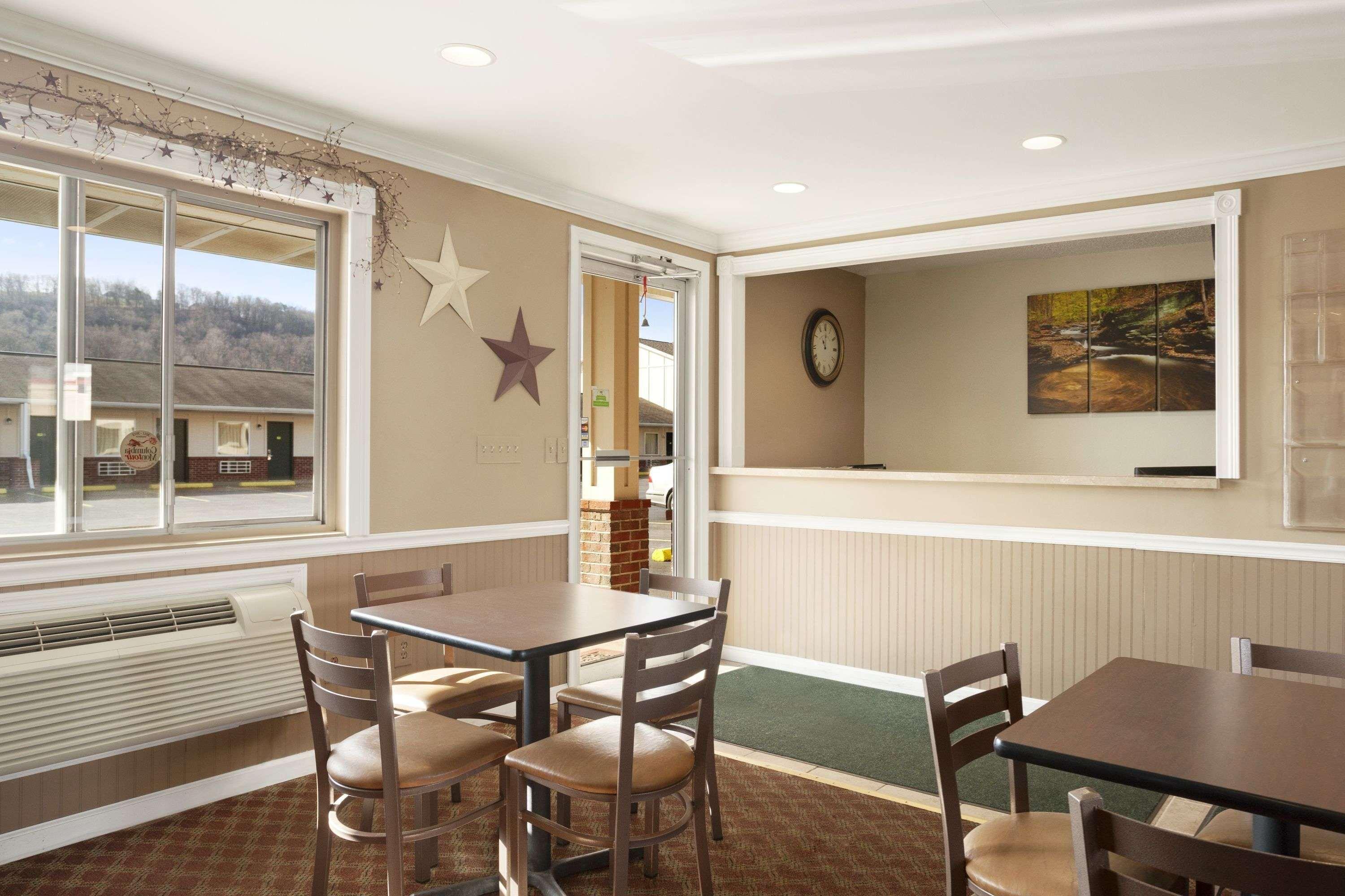 Super 8 By Wyndham Mifflinville Near Bloomsburg Εξωτερικό φωτογραφία